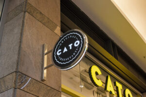 Center-Schild vom Cato Cheesetarts Store im Westfield Centro Oberhausen
